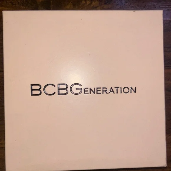 Bcbg Helen smooth patent leather size 7 - Picture 3 of 4